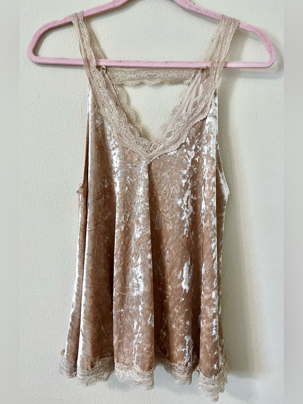 POL Crushed Velvet Lace-Trim Cami Flowy Tank Top women’s size S 90s Y2K holiday